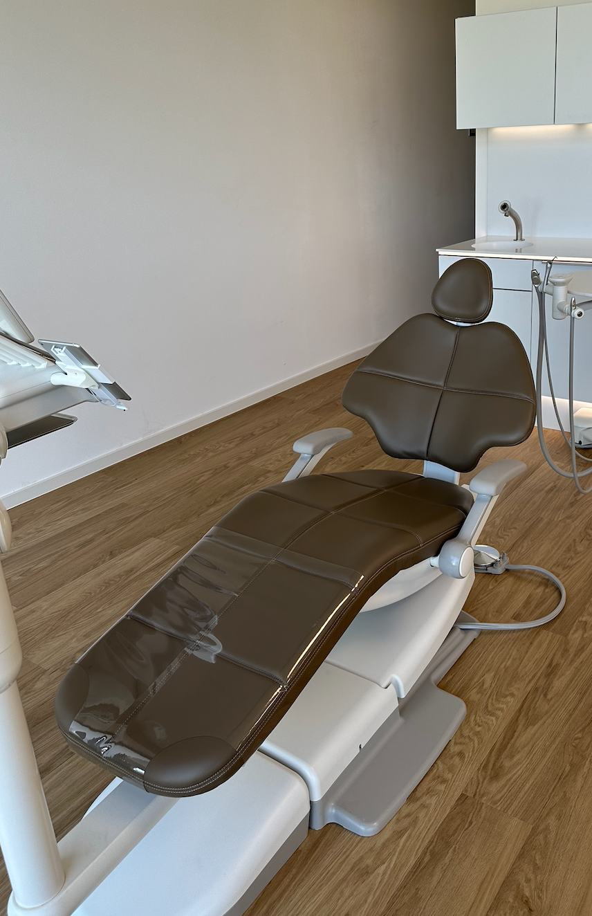 A-DEC 500B Ausstellungsgerät