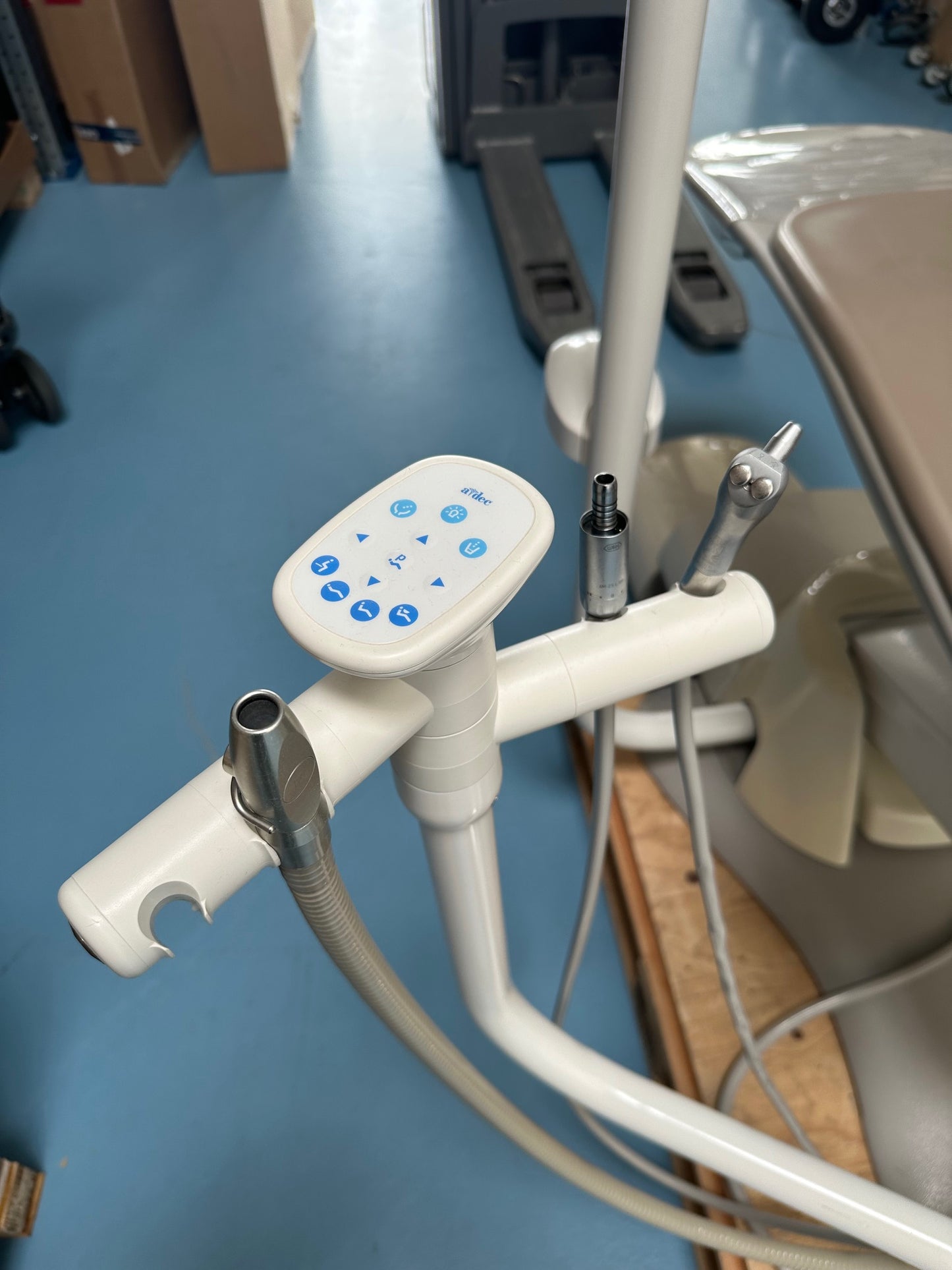 A-dec 300 KFO Behandlungseinheit