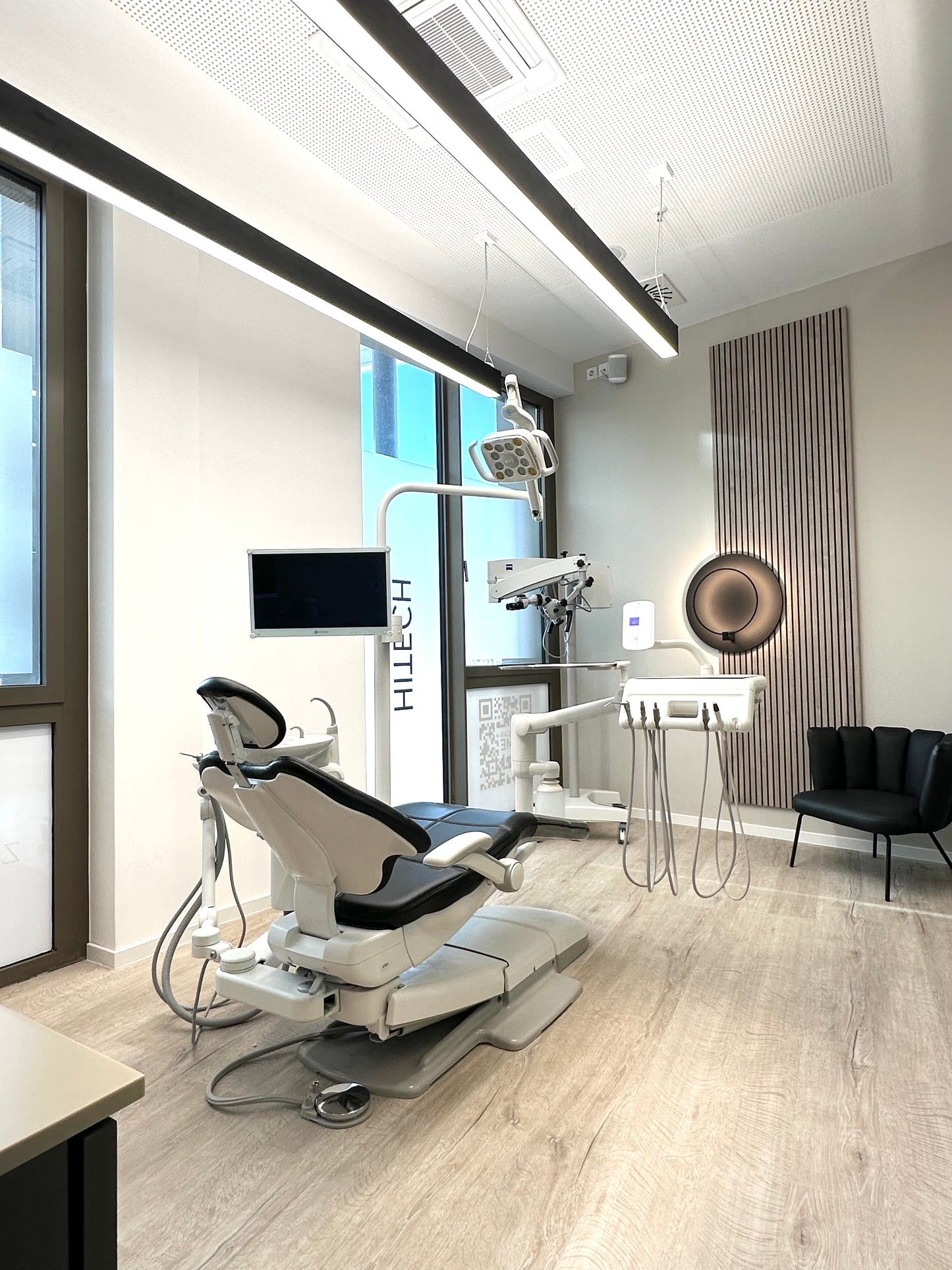 A-DEC 500B Traditional