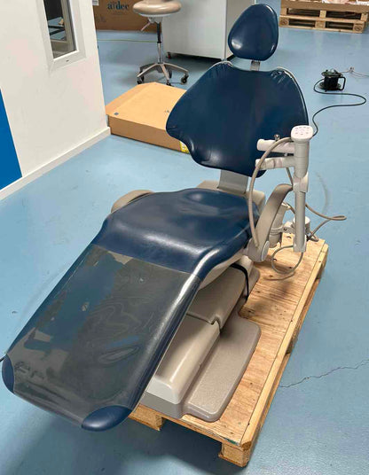 A-dec 500A Behandlungsstuhl ideal für KFO Scanning Abdruckstuhl PZR